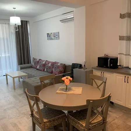 Iris Apartment Navodari